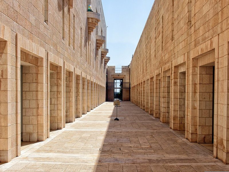 תצלום על בית משפט, זכויות אדם ושלטון החוק בהקשר של אחריות שלטונית