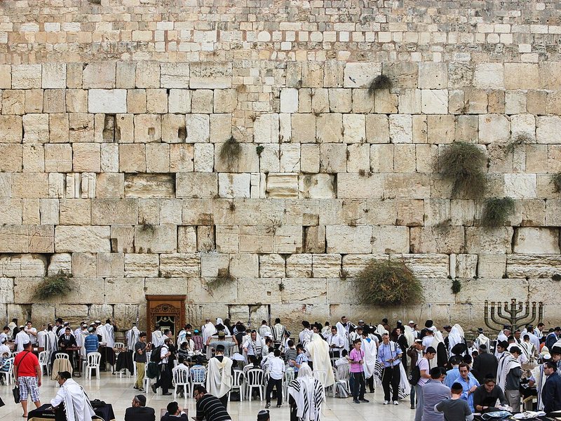 תצלום הקשור להחלטות סוף חיים בקרב דתיים וחילונים בארצות הברית, גרמניה וישראל