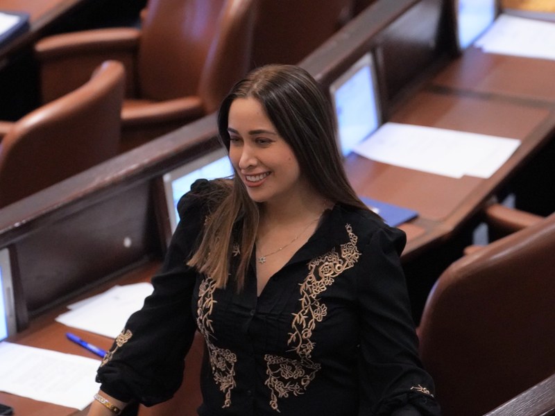חברת הכנסת מאי גולן במליאת הכנסת בשנת 2022; צילום הקשרי מאוחר מתקופת המחקר